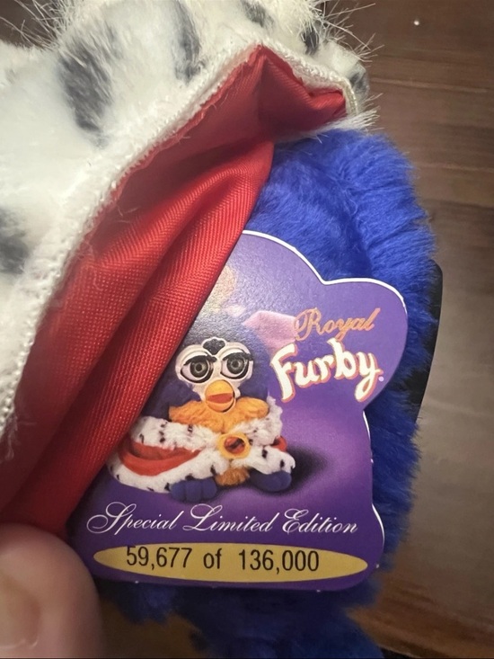 Furby Special Limited Edition Royal King not working - Picture 2 of 2